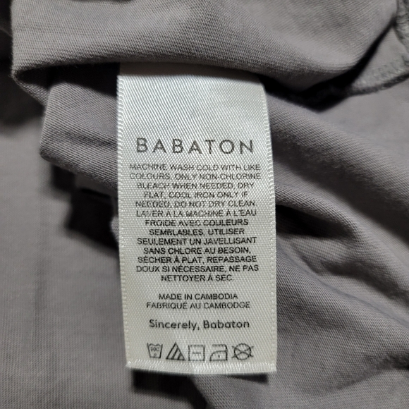 Aritzia Babaton Shoulder Pad V-Neck Top - Picture 5 of 8